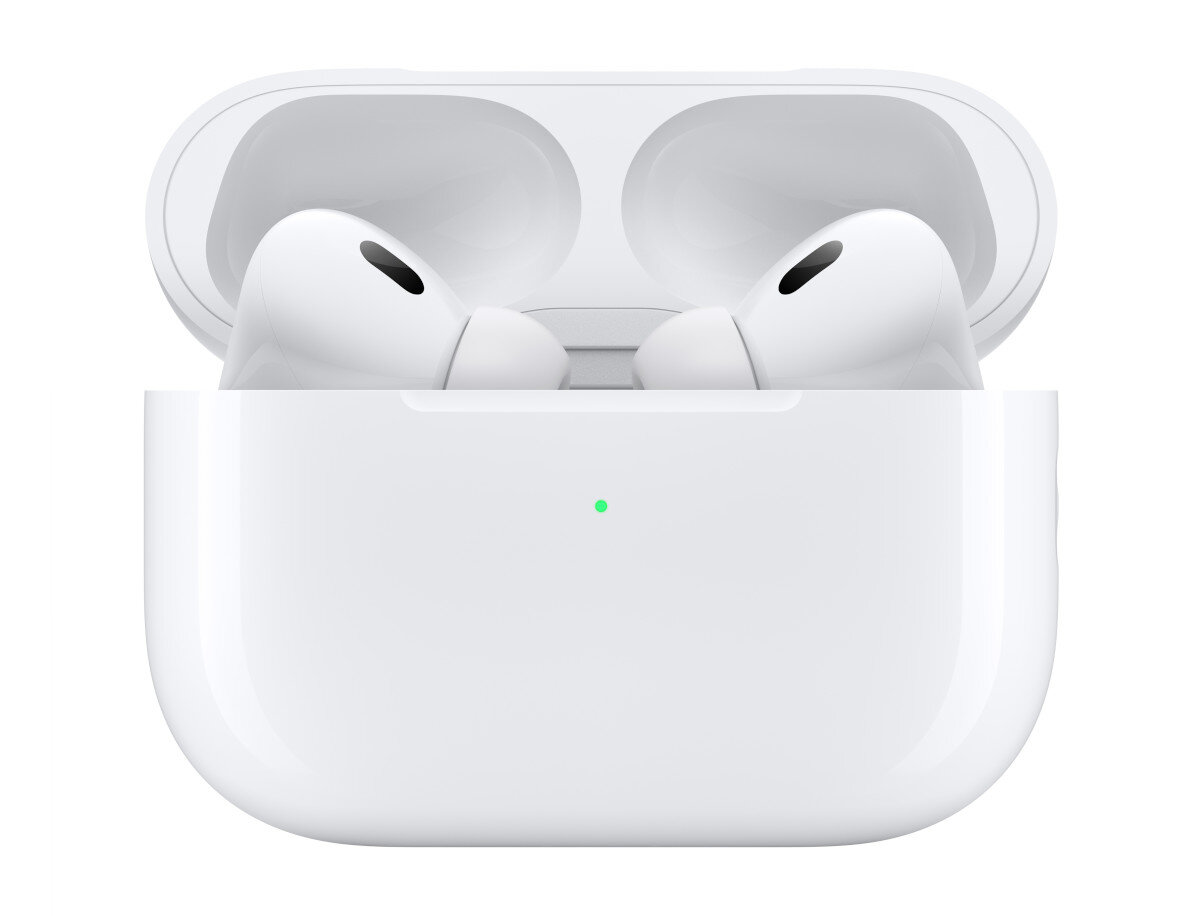 Białe AirPods Pro w etui ładującym z zielonym światłem.