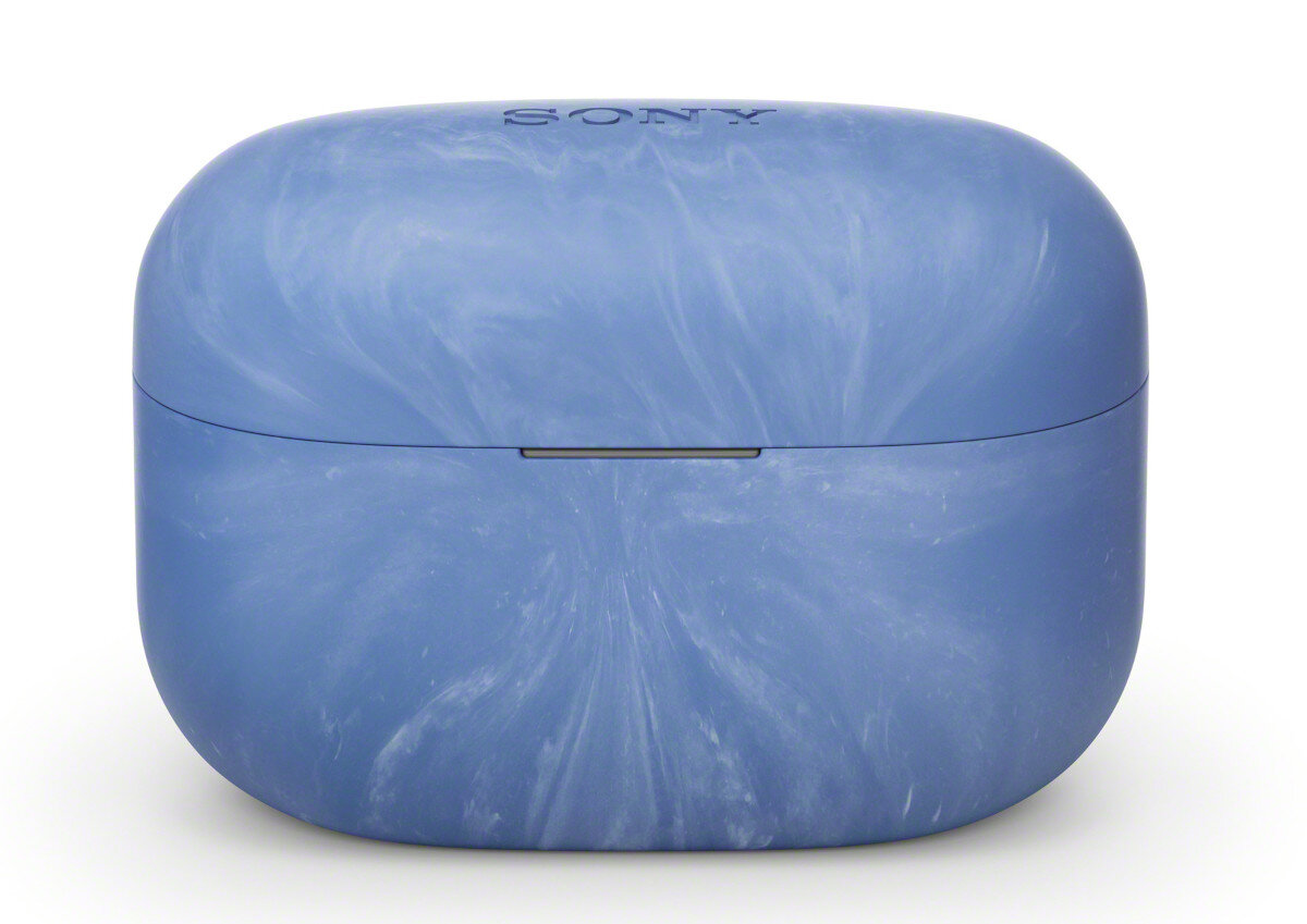Niebieskie etui na słuchawki z logo Sony. Biały efekt marmuru. Zaokrąglony prostokątny kształt.