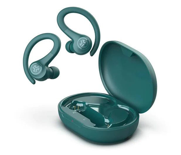 Zielono-niebieskie słuchawki z otwartym etui ładującym.