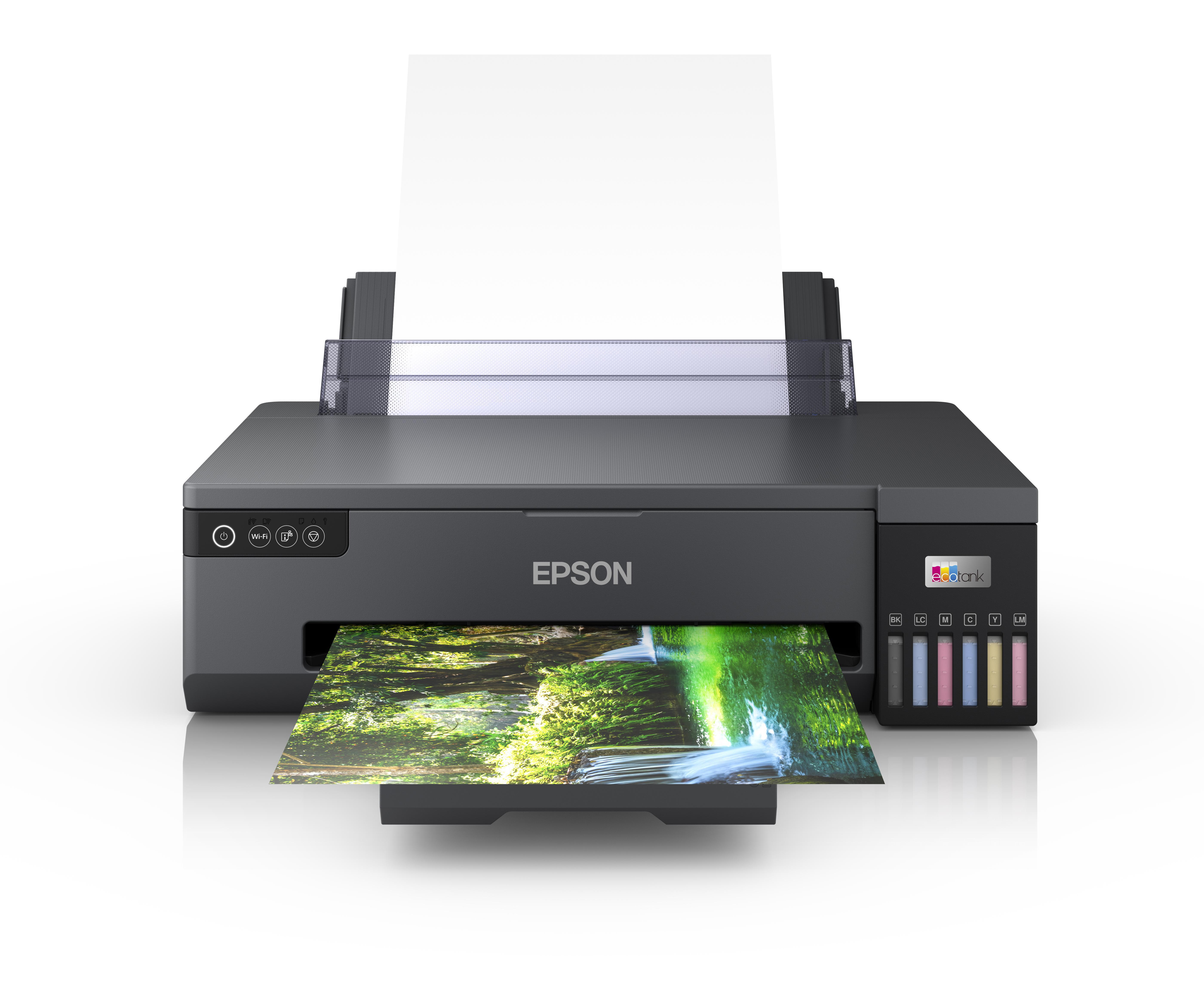 Ein Epson-Drucker mit einem gedruckten Bild im Ausgabefach und Papiereinzug.