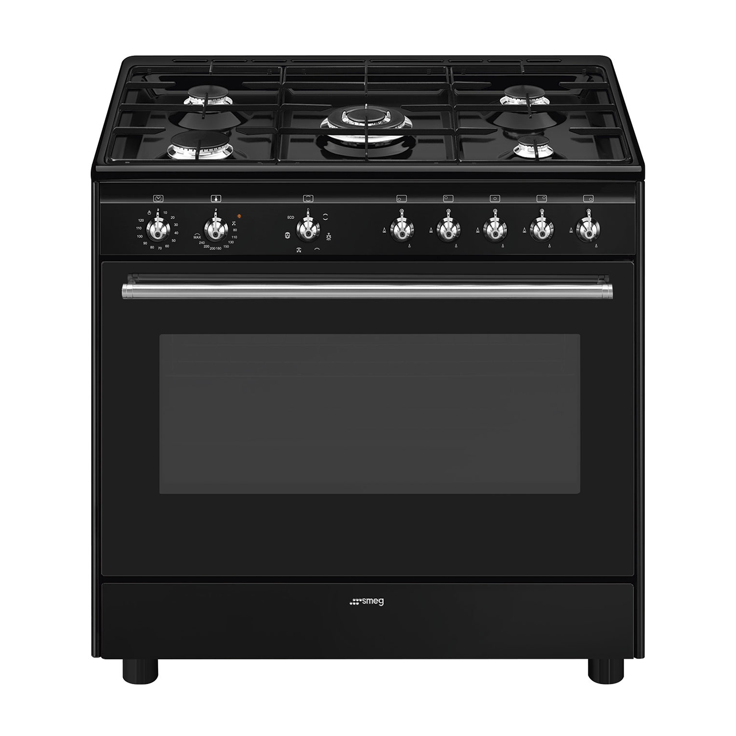 Fornello a gas Smeg nero con forno, vista frontale, isolato su sfondo bianco.