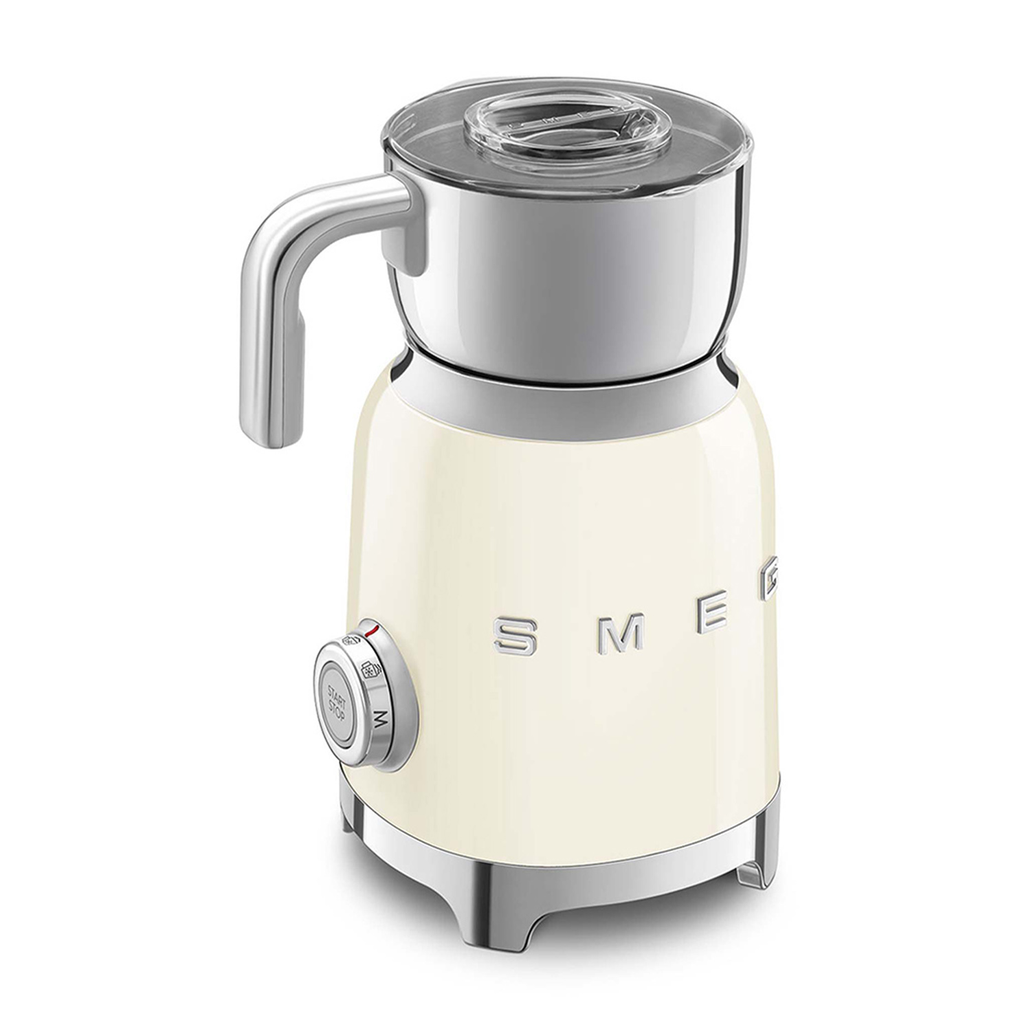 Un montalatte SMEG bianco con manico e base argentati. Un coperchio trasparente sopra.