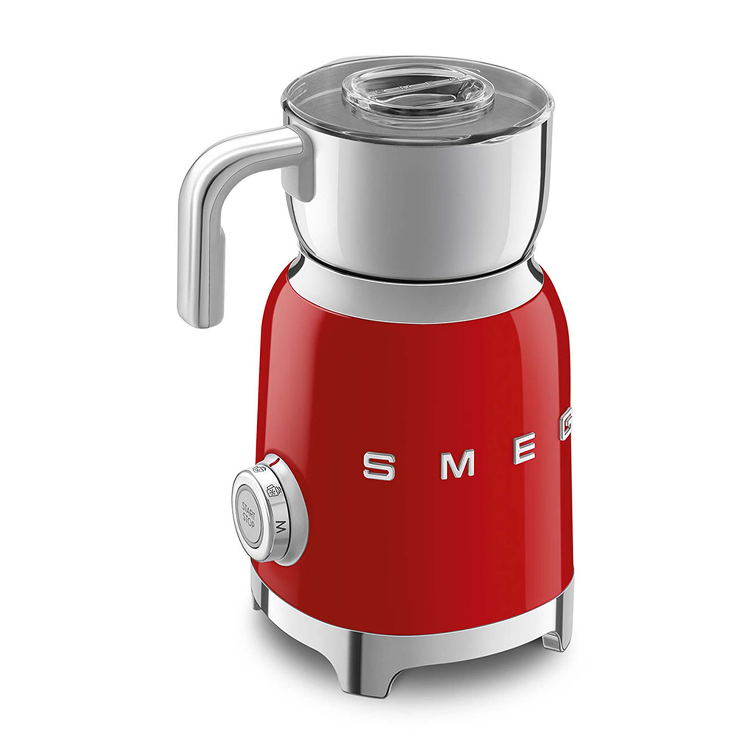 Montalatte Smeg rosso, dettagli argentati, coperchio trasparente, sfondo bianco.