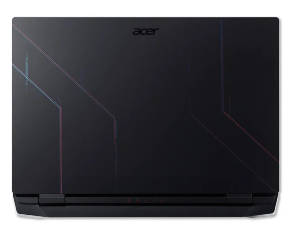 Siyah kapaklı dizüstü bilgisayar. Dizüstü bilgisayarın kapağında kırmızı ve mavi çizgilerden oluşan bir tasarım var.