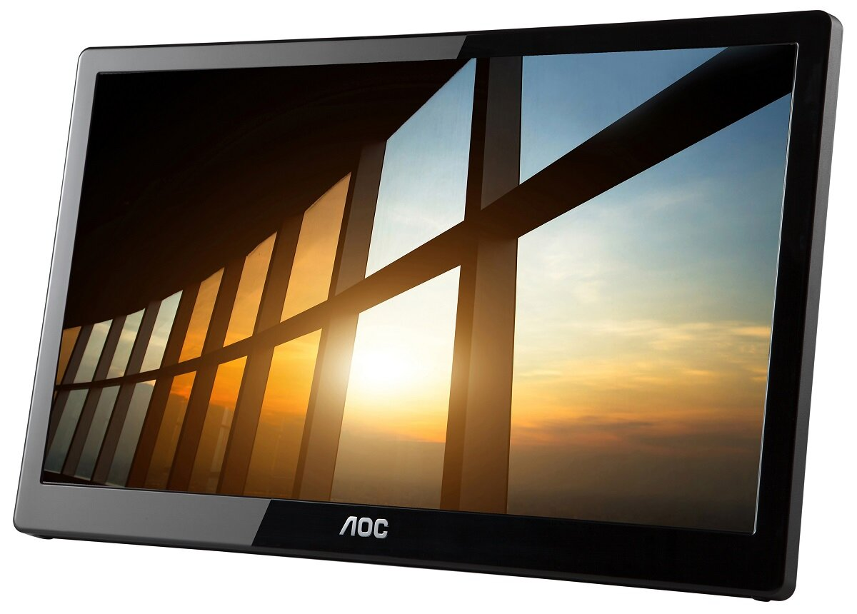 Czarny monitor AOC wyświetla zachód słońca przez okno. Ramka jest czarna.