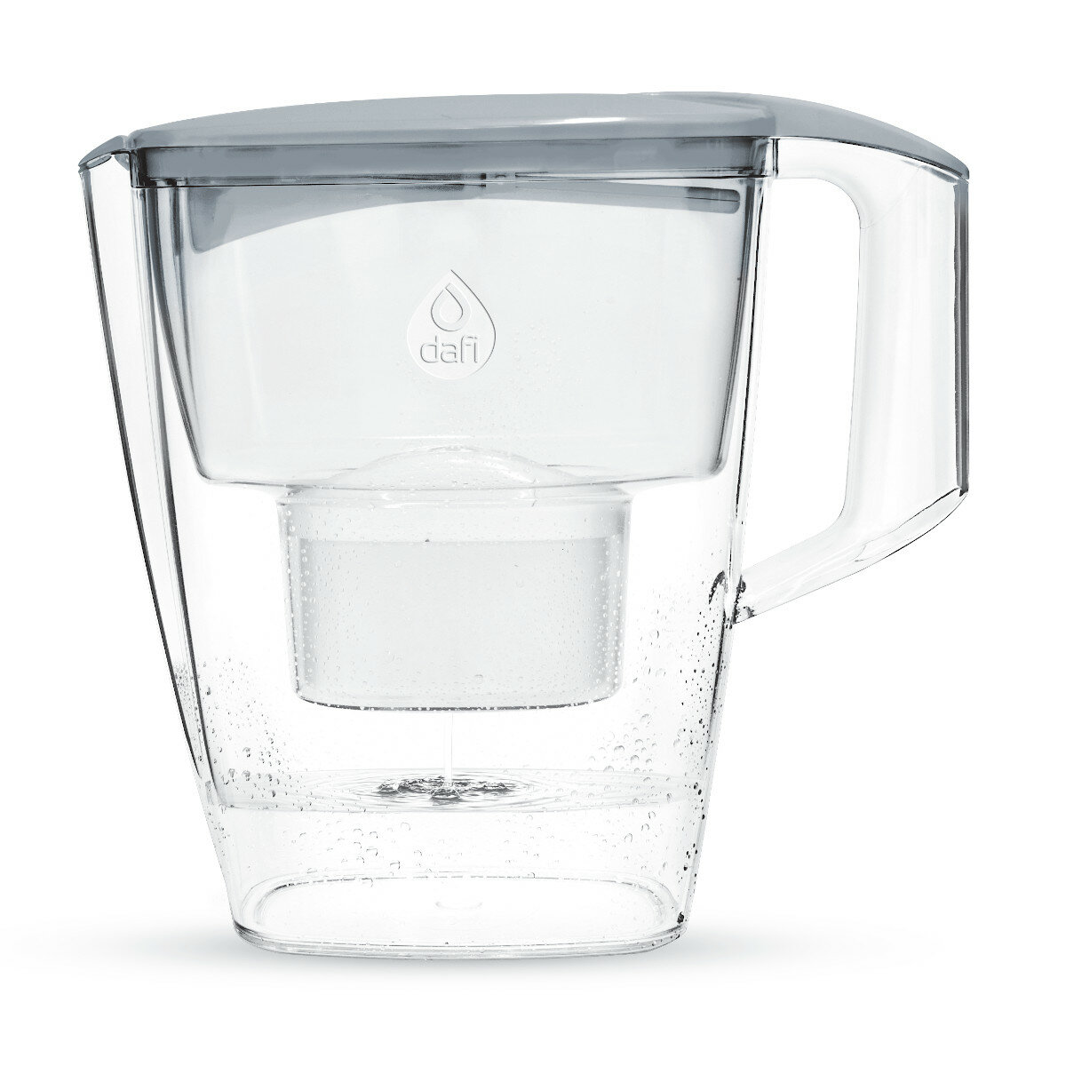 Przezroczysty dzbanek filtrujący wodę Dafi z wodą w środku. Dzbanek jest przezroczysty z białym filtrem i uchwytem.