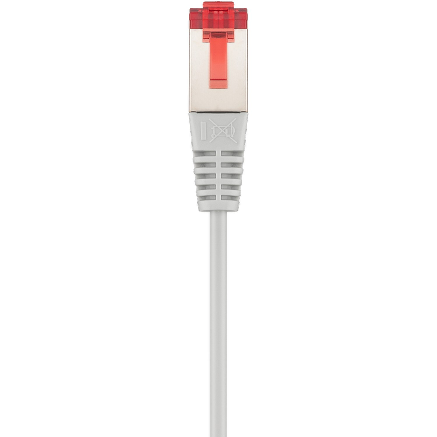 Câble réseau blanc avec connecteur rouge. Le câble est devant un fond blanc.