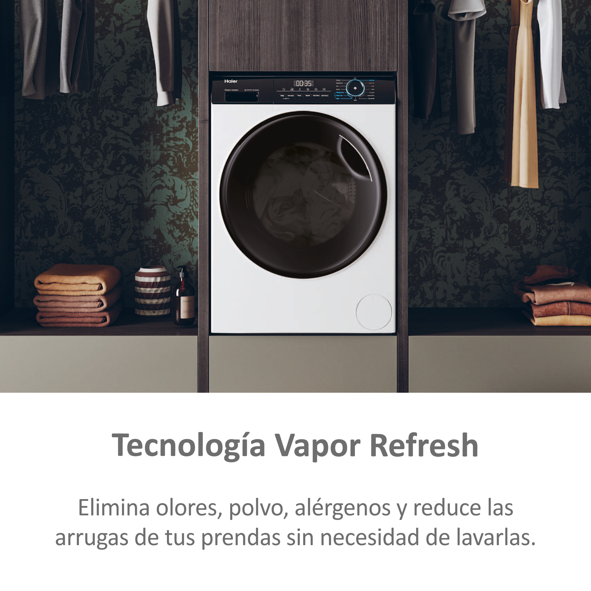 Lavadora blanca en una habitación con ropa y texto sobre vapor refresh.