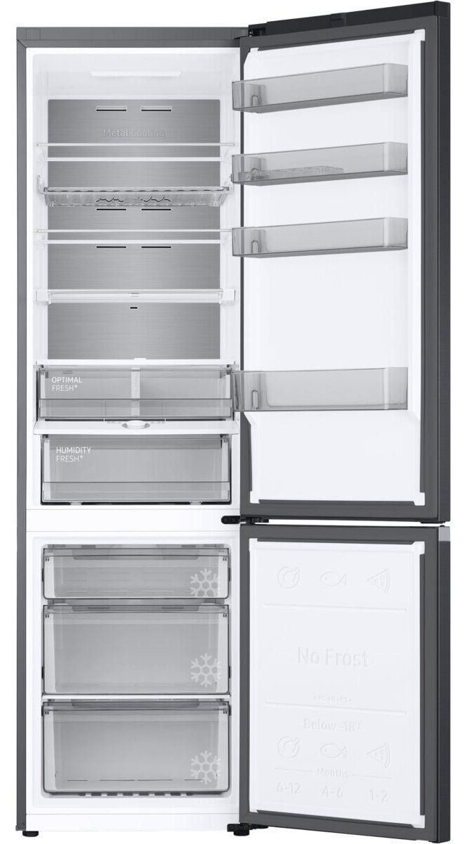 Otwarta lodówka z półkami, szufladami i zamrażalnikiem. Szary na zewnątrz, biały w środku.