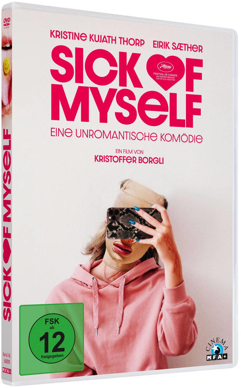 Eine DVD-Hülle mit einer Person, die ihr Gesicht mit einem Telefon bedeckt. Der Titel ist 'Sick of Myself'.