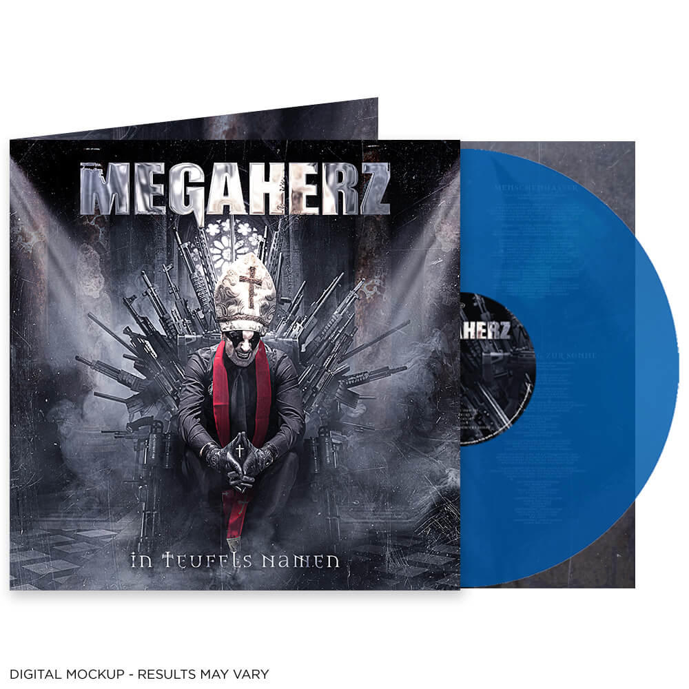 Albumcover mit Figur auf einem Gewehrthron und einer blauen Vinylplatte.