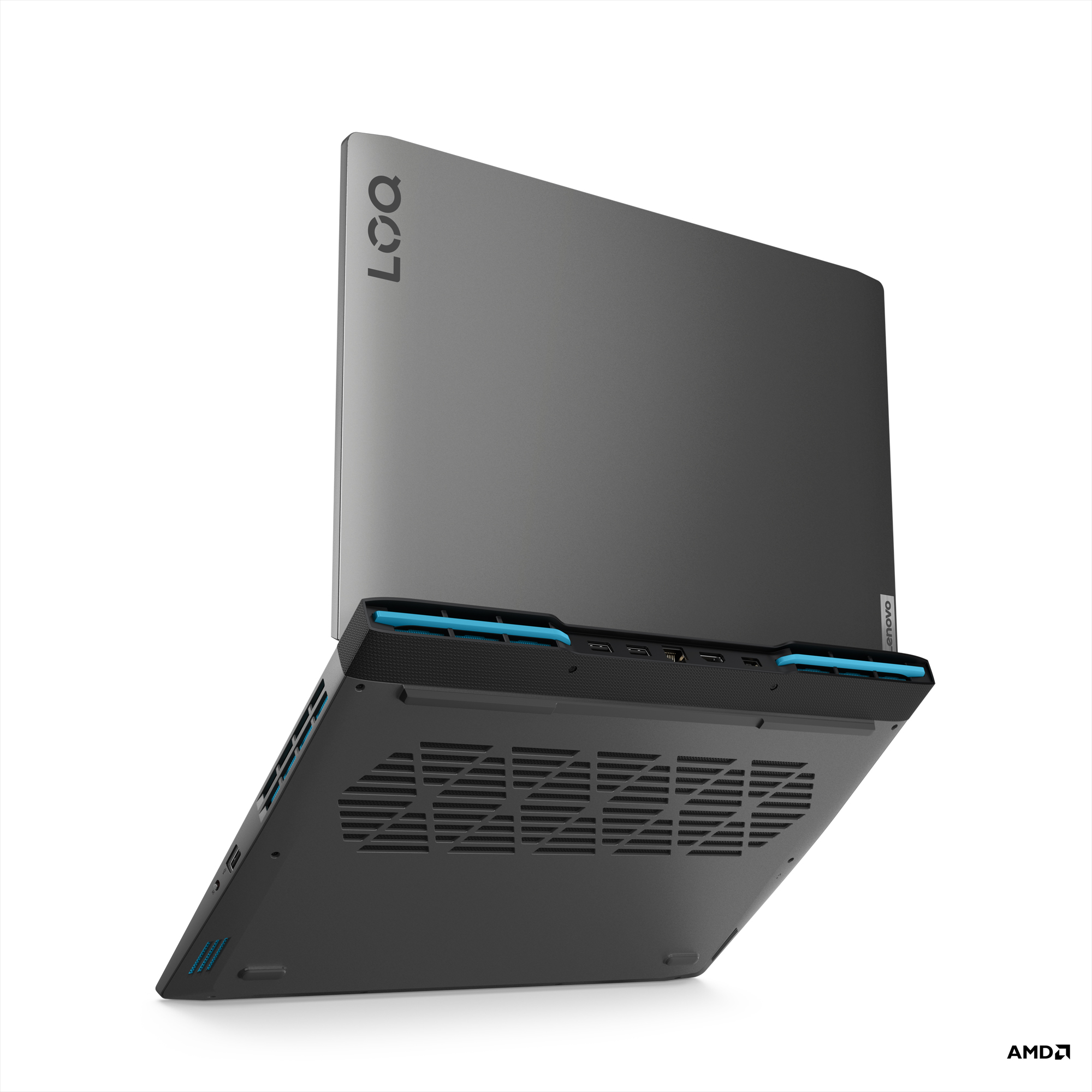 Dizüstü bilgisayarın arka görünümü, gri ve siyah, mavi detaylar. Üstte Lenovo logosu.