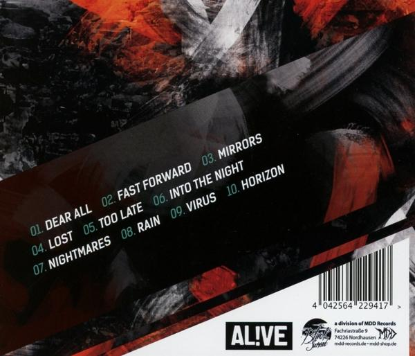 CD-Cover-Rückseite. Text auf schwarzem Hintergrund mit farbenfrohem, abstraktem Design und Titeln.