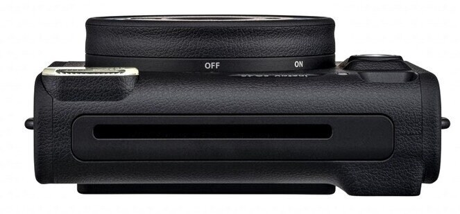 Czarna torba na laptopa z logo z przodu.