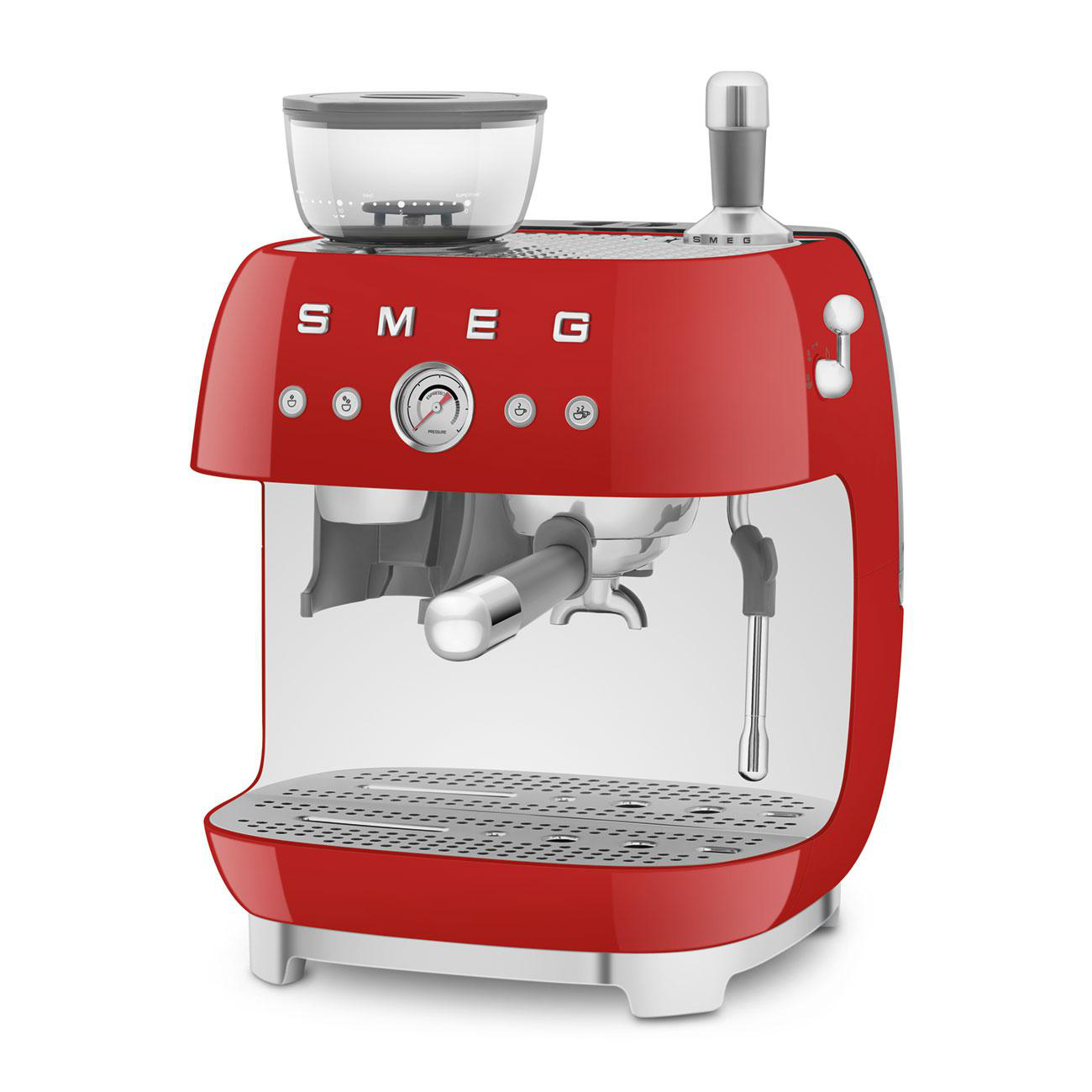 Rote SMEG Espressomaschine auf weißem Hintergrund.