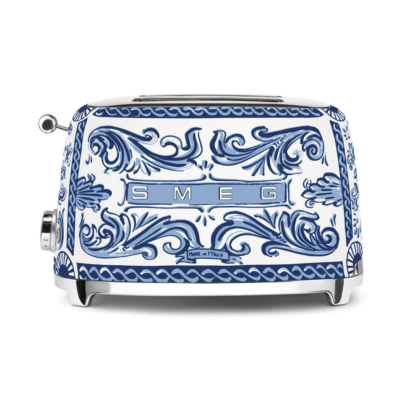 Weißer und blauer SMEG-Toaster mit floralem Design.