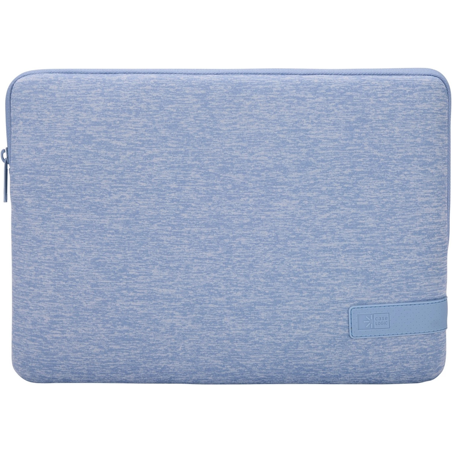 Een lichtblauwe laptoptas met een rits en een klein Case Logic-label.