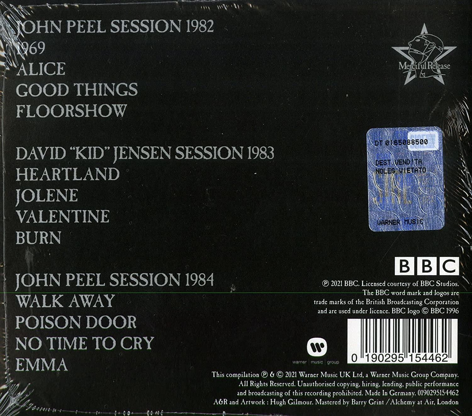 A The Sisters of Mercy album hátlapja, a számlistával, logókkal és szöveggel fekete háttéren.