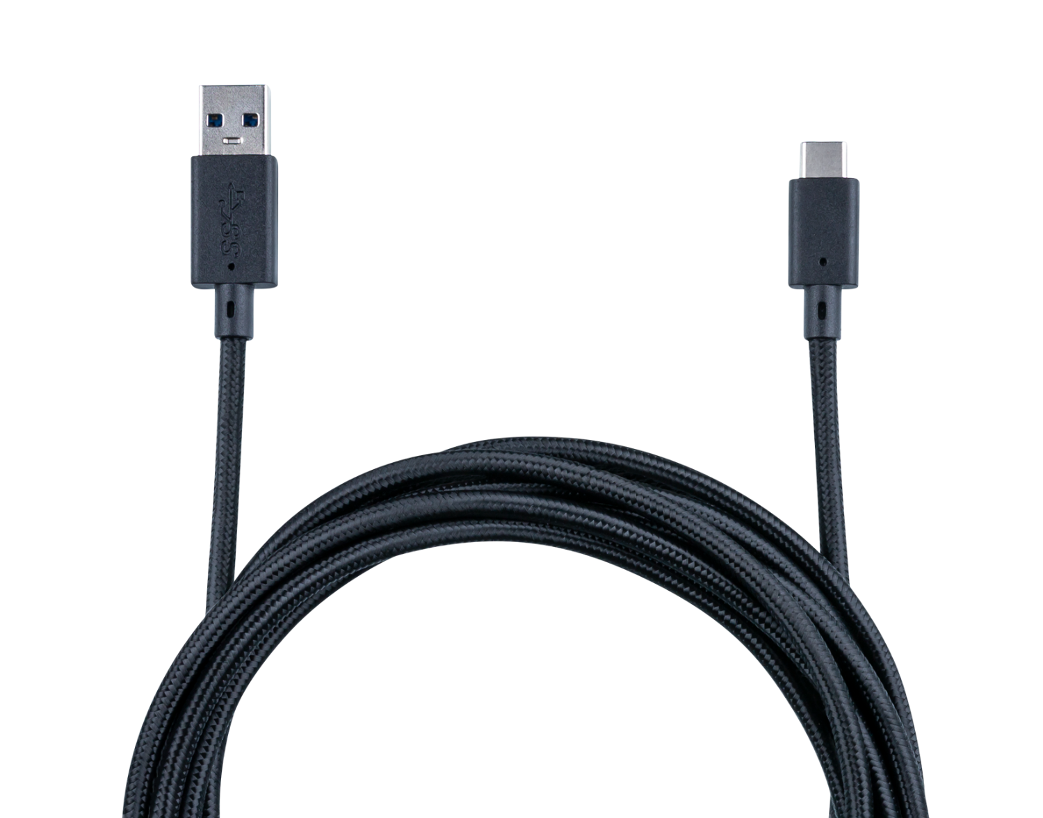 Cable USB negro con conector USB-A y USB-C. El cable está sobre fondo negro.