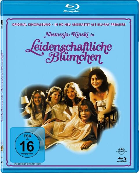 Filmposter mit Frauen in Nachthemden. Der Titel lautet Leidenschaftliche Blümchen. Der Hintergrund ist hellblau.