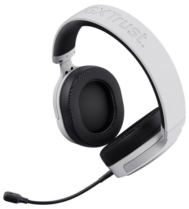 Biało-czarne słuchawki dla graczy z mikrofonem, lekko pochylone, na białym tle.