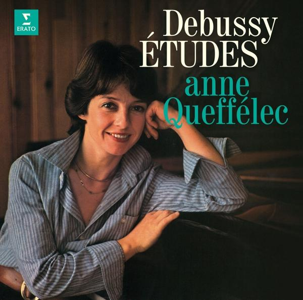 Albumborító kék inges, mosolygó nővel, 'Debussy Études' szöveggel és a művész nevével.