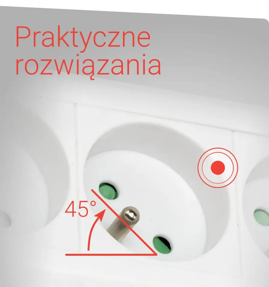 Zbliżenie listwy zasilającej z wieloma gniazdami. Kąt wskazuje 45 stopni.
