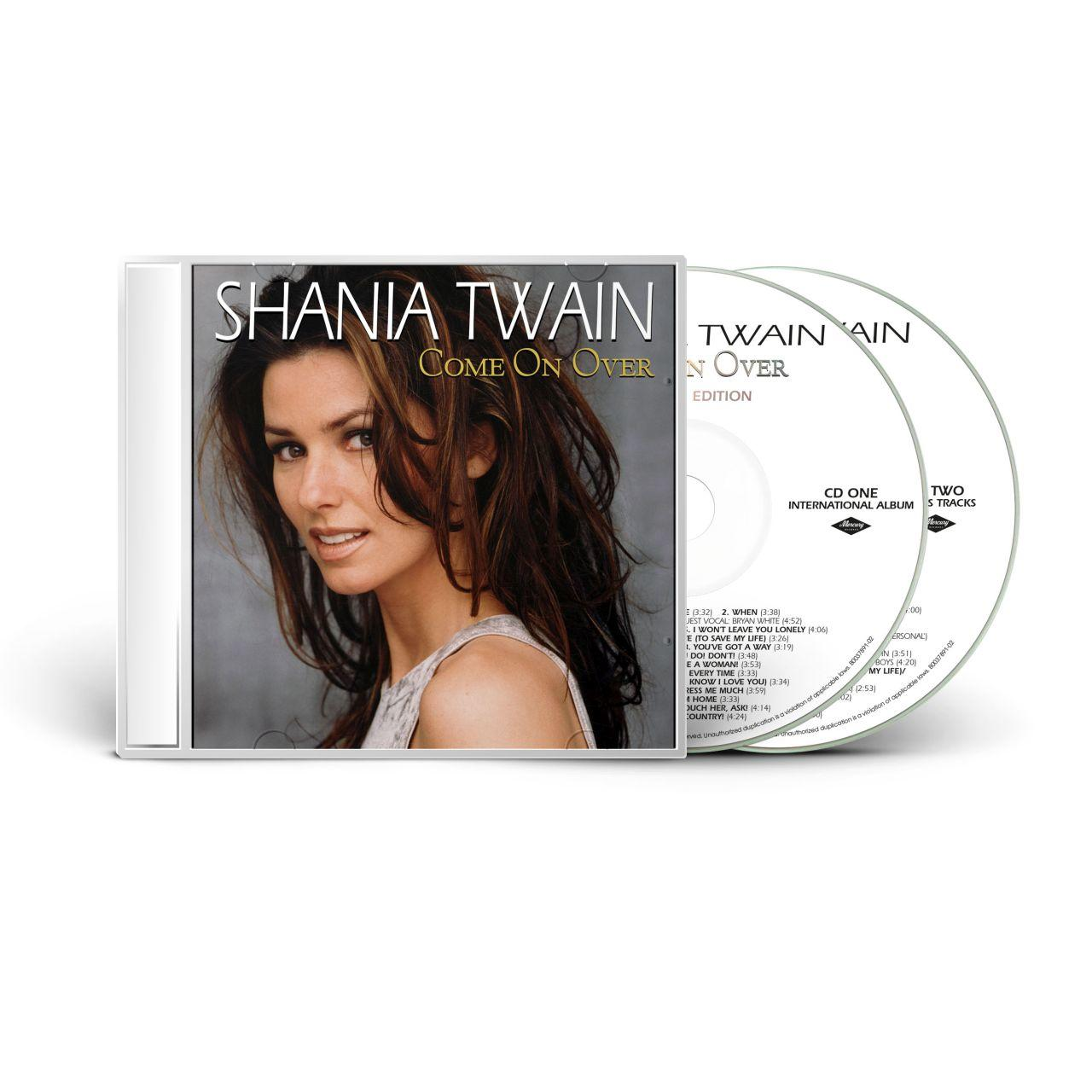 Shania Twains Album 'Come On Over' CD-Hülle und zwei CDs. Das Cover zeigt ihr Foto und den Albumtitel.