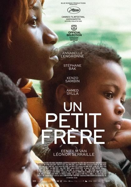 Filmposter: Gezichten, tekst 'Un Petit Frère'. Franse tekst, close-up.