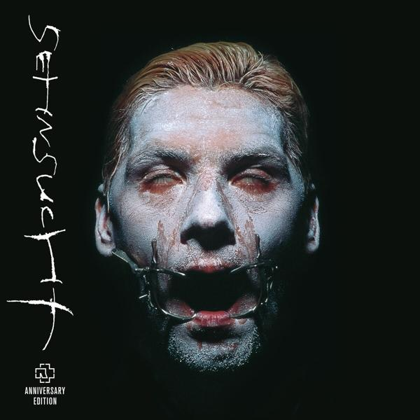 Albumcover: Rammstein, ein Mann mit zugenähtem Mund und Bandname oben.