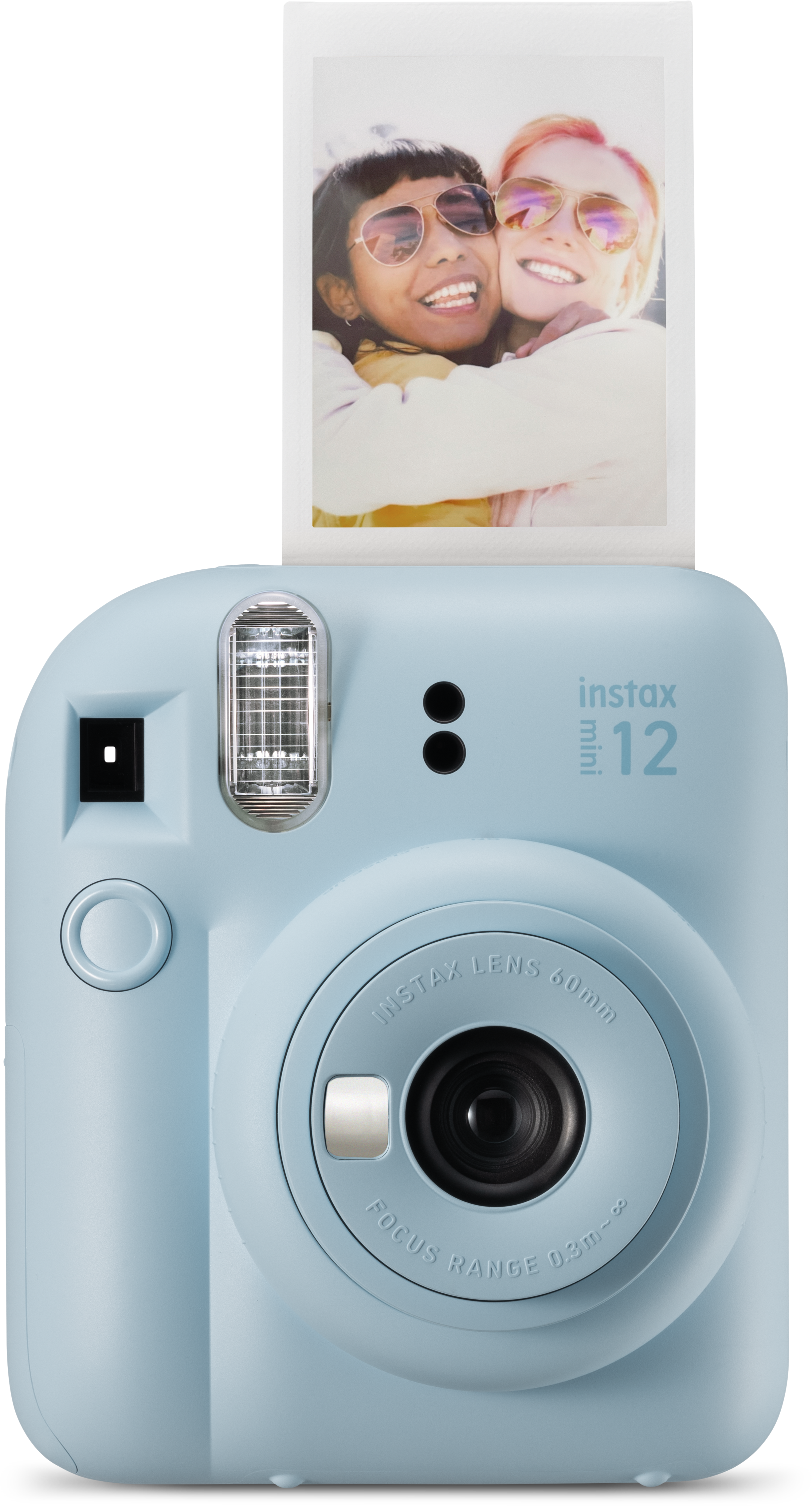 Hellblaue Instax-Kamera mit einem Sofortbild von zwei sich umarmenden Personen.