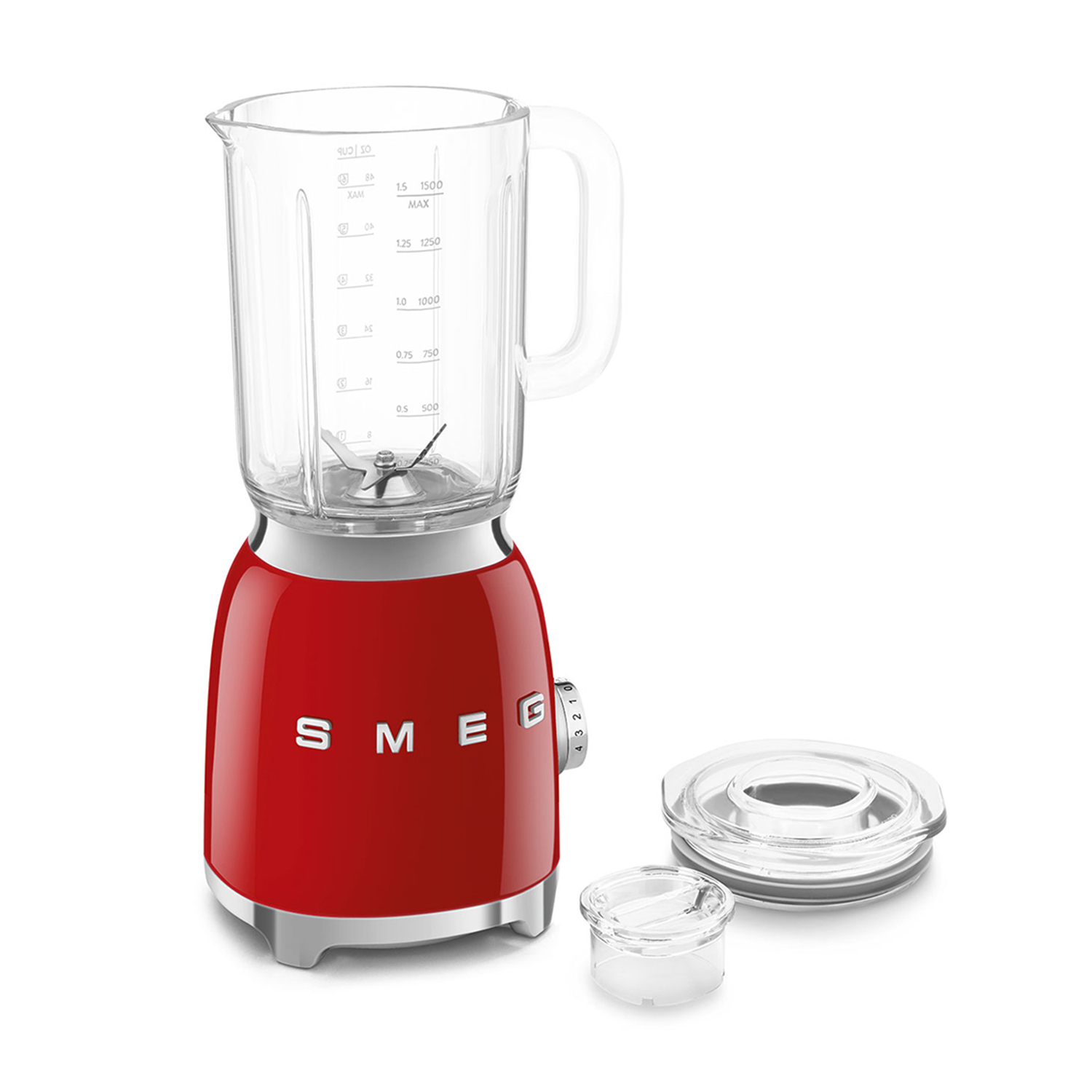 Frullatore Smeg rosso con caraffa trasparente. Ha un quadrante start/stop e dettagli argentati.