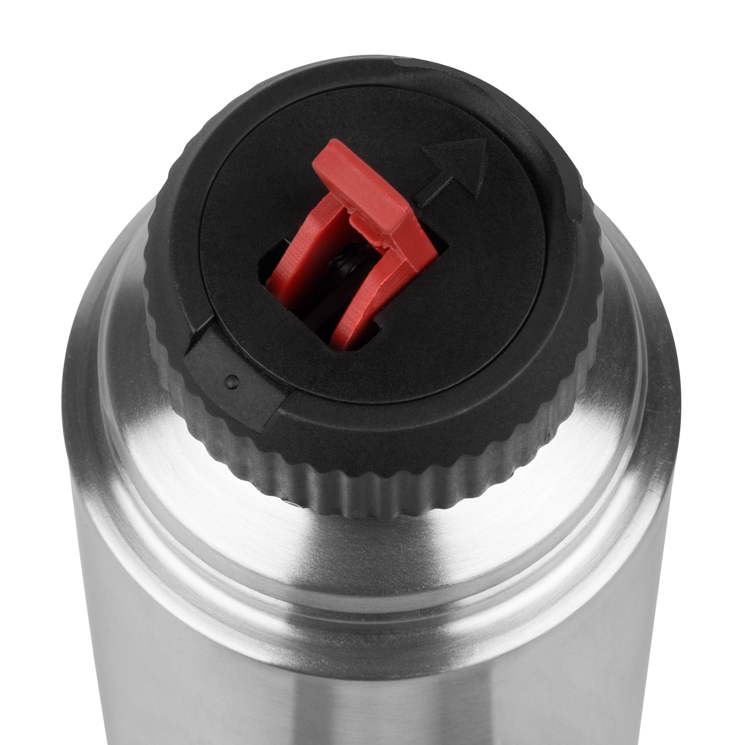 Silberne Edelstahlflasche mit schwarzem Deckel und roter Öffnung.
