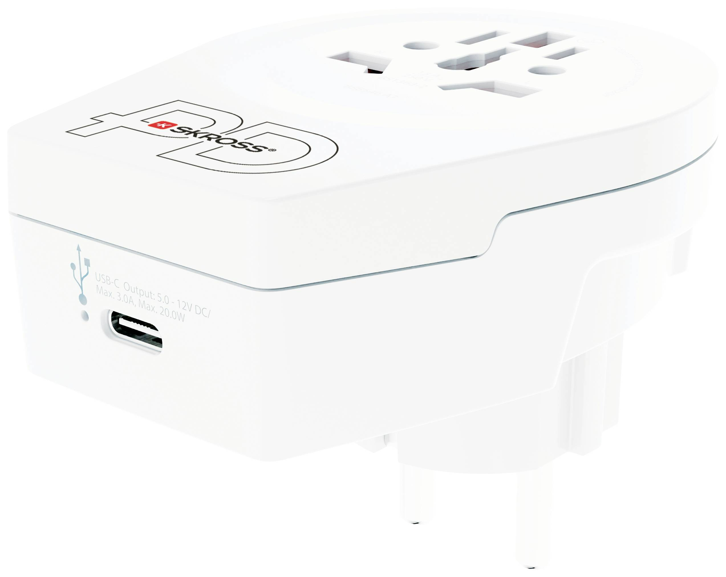 Egy fehér utazóadapter USB-C porttal és dugaszoló tüskékkel.