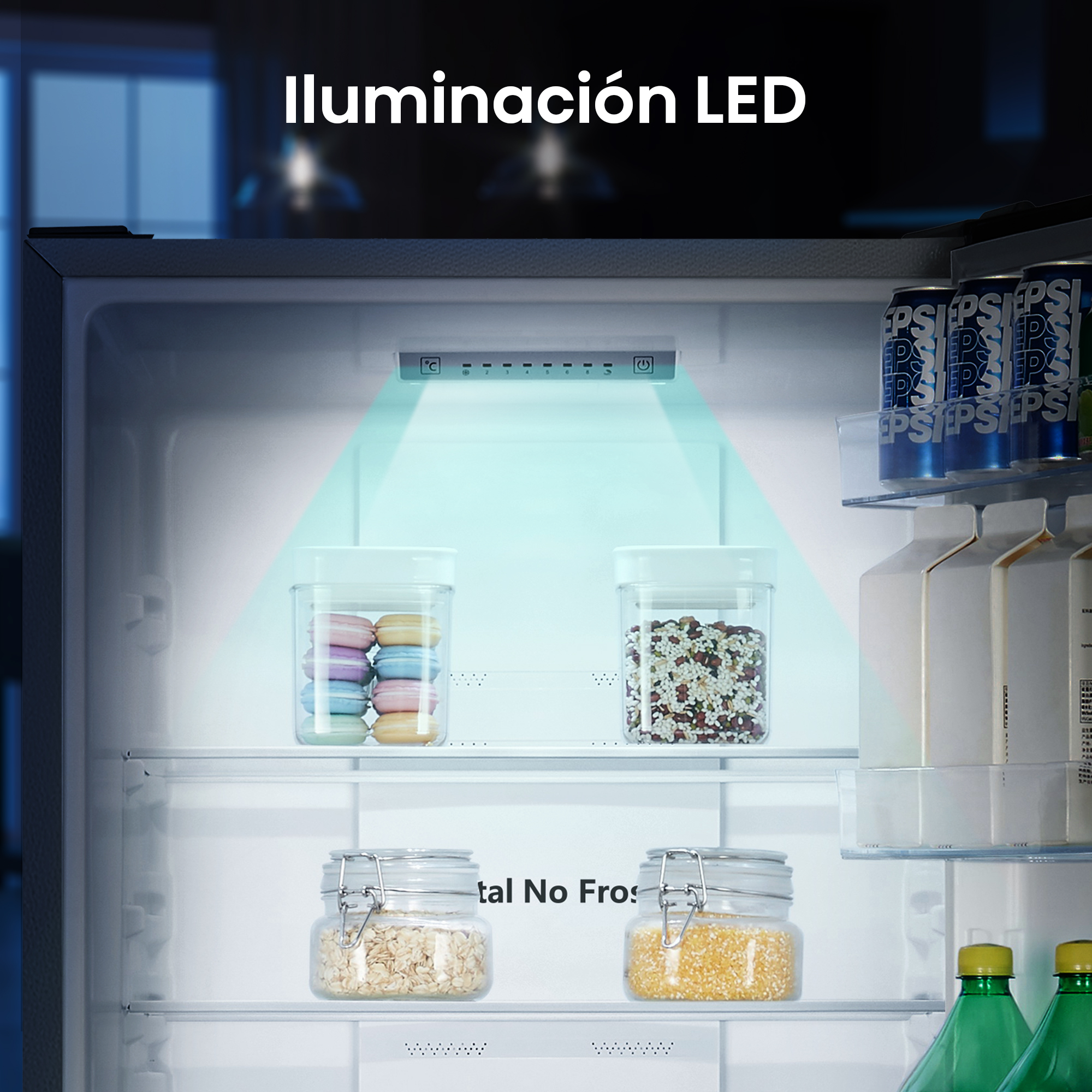 Interior de refrigerador con iluminación LED y alimentos organizados.