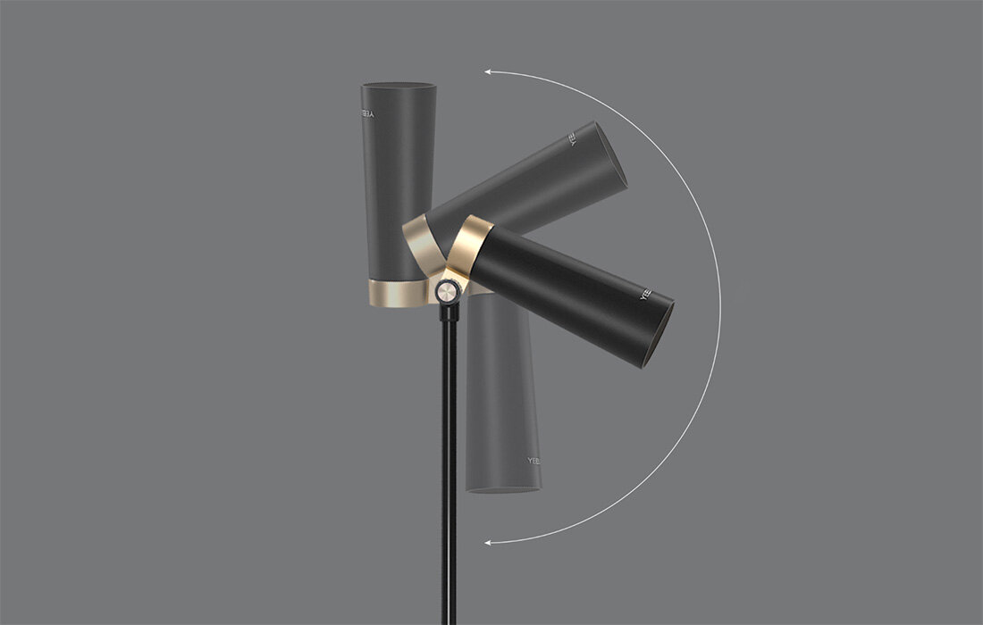 Czarny, złoty mikrofon na statywie, z łukiem pokazującym jego regulację.