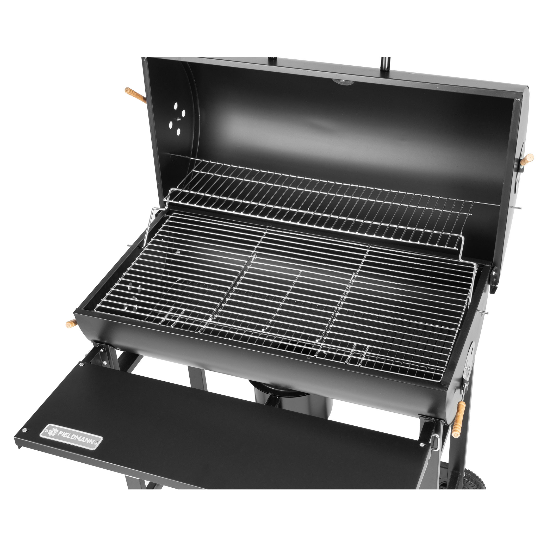 Egy fekete barbecue grill nyitva van, belül egy ezüst fémráccsal.