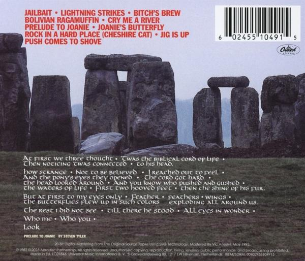 Albumcover für ein Album von Joanie, mit Stonehenge im Hintergrund.
