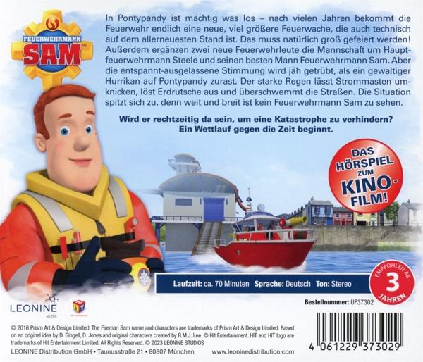 Rückseite einer DVD-Hülle mit Text über Feuerwehrmann Sam. Ein Cartoon-Bild von Feuerwehrmann Sam ist sichtbar.