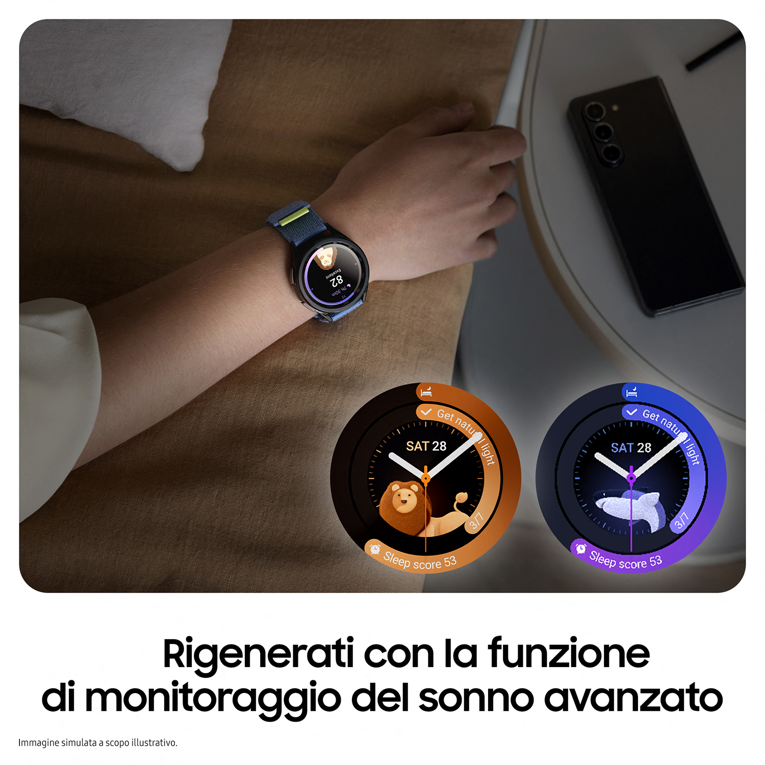 Primo piano di uno smartwatch blu scuro con cinturino nero.