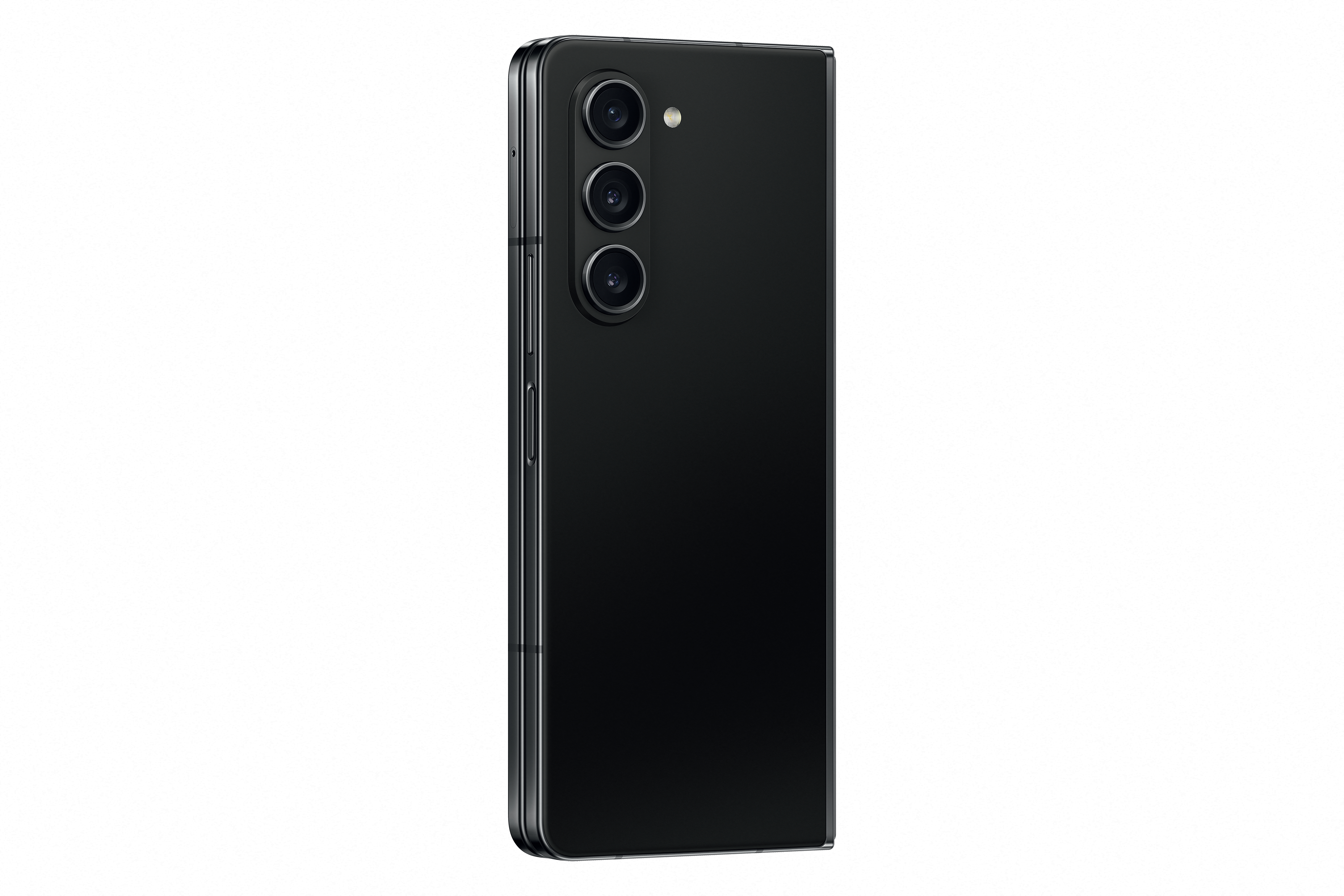 Schwarzes faltbares Telefon, Rückansicht, mit drei Kameras. Auf weißem Hintergrund.