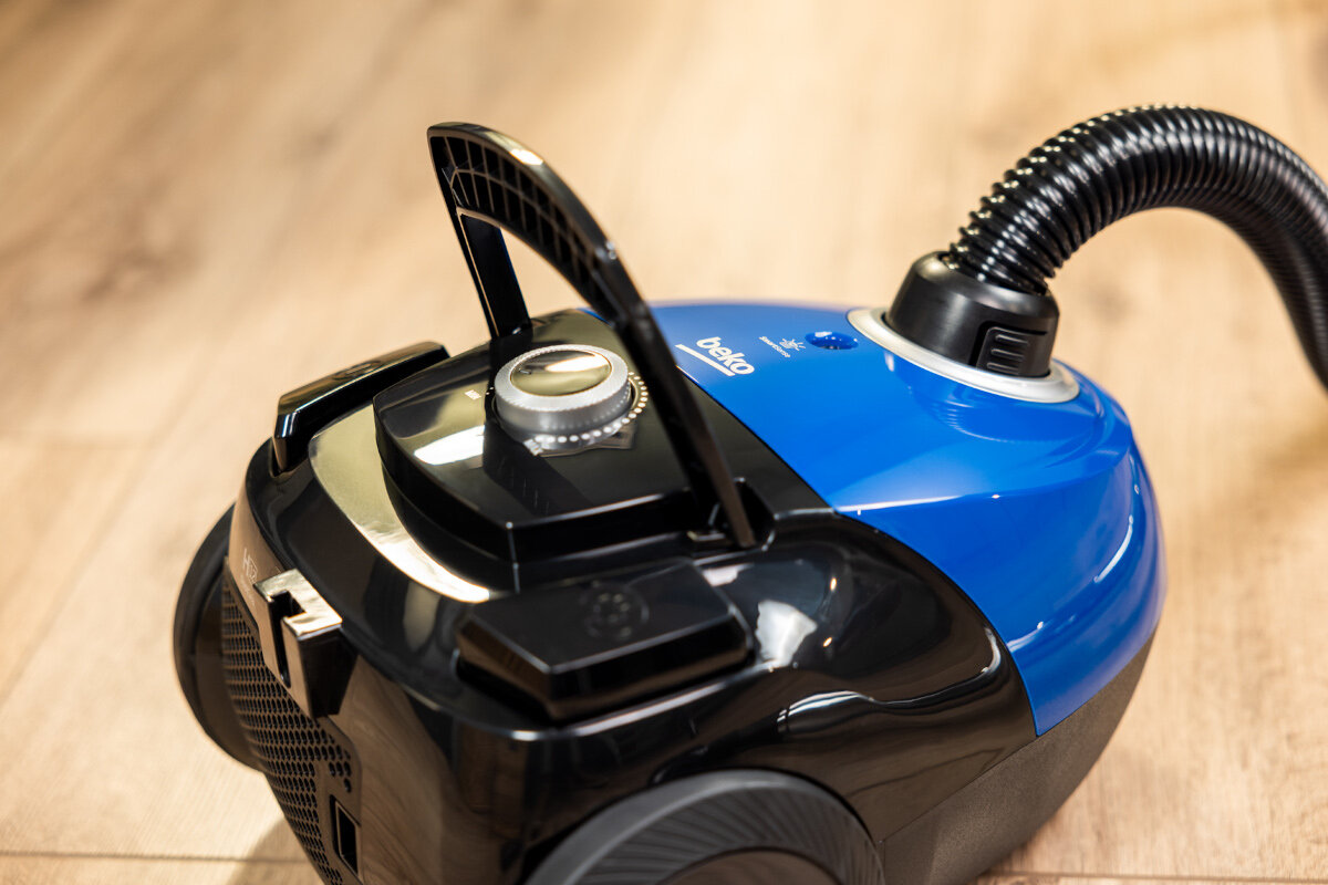 Odkurzacz workowy BEKO VCC34803AD
