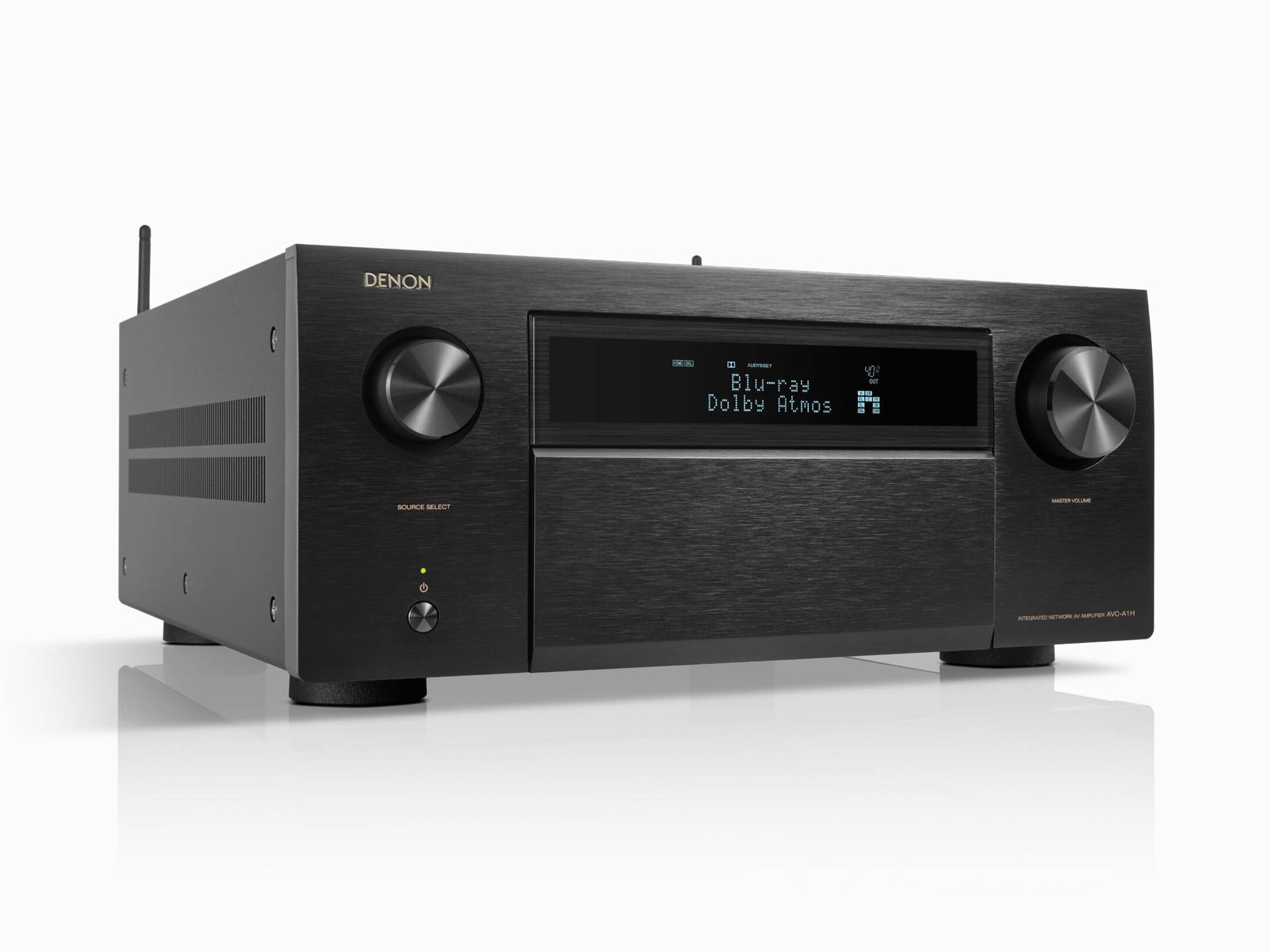 Ein schwarzer Denon-Receiver, der die Frontplatte mit Display und Knöpfen zeigt.
