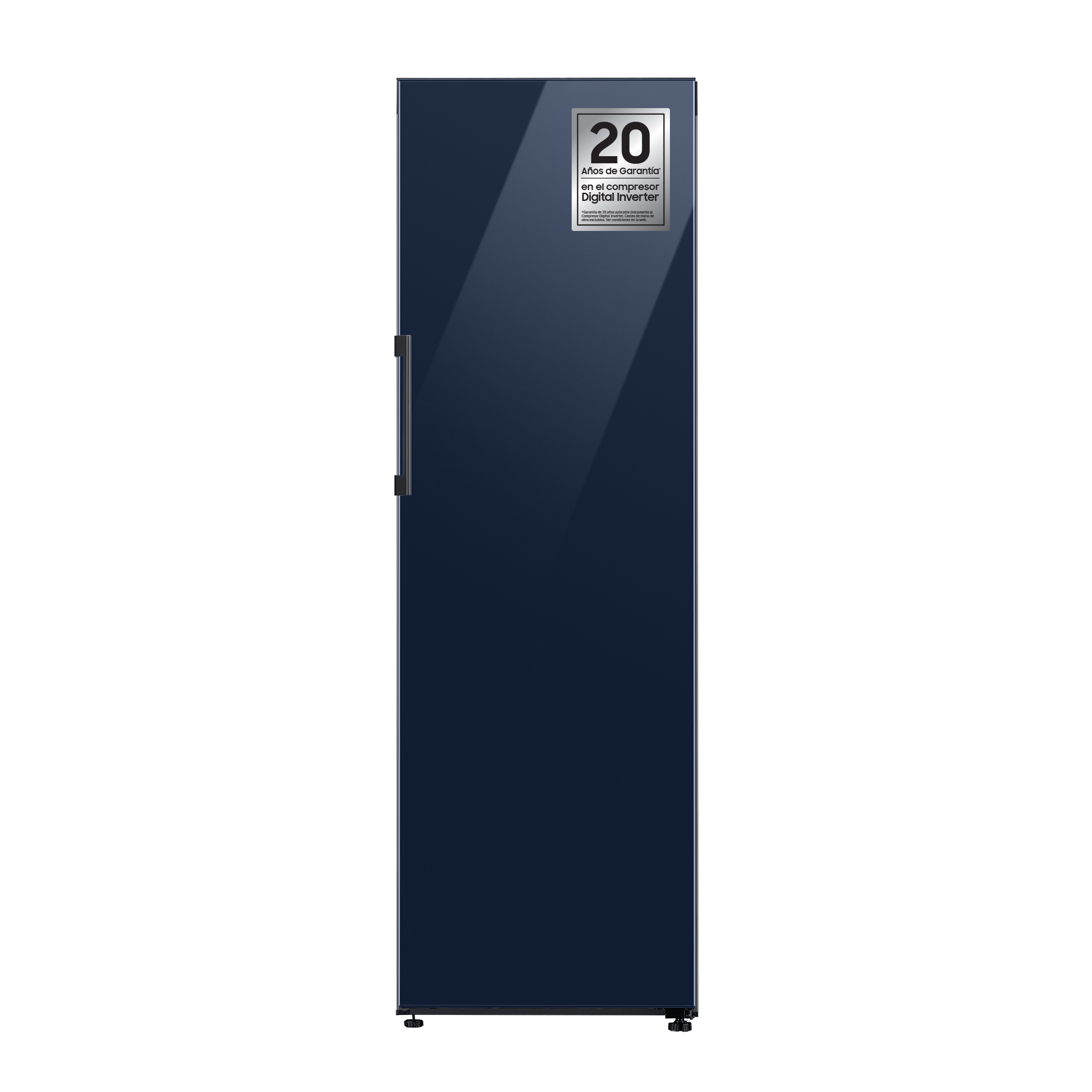 Refrigerador azul marino con manija plateada y pegatina de garantía de 20 años.