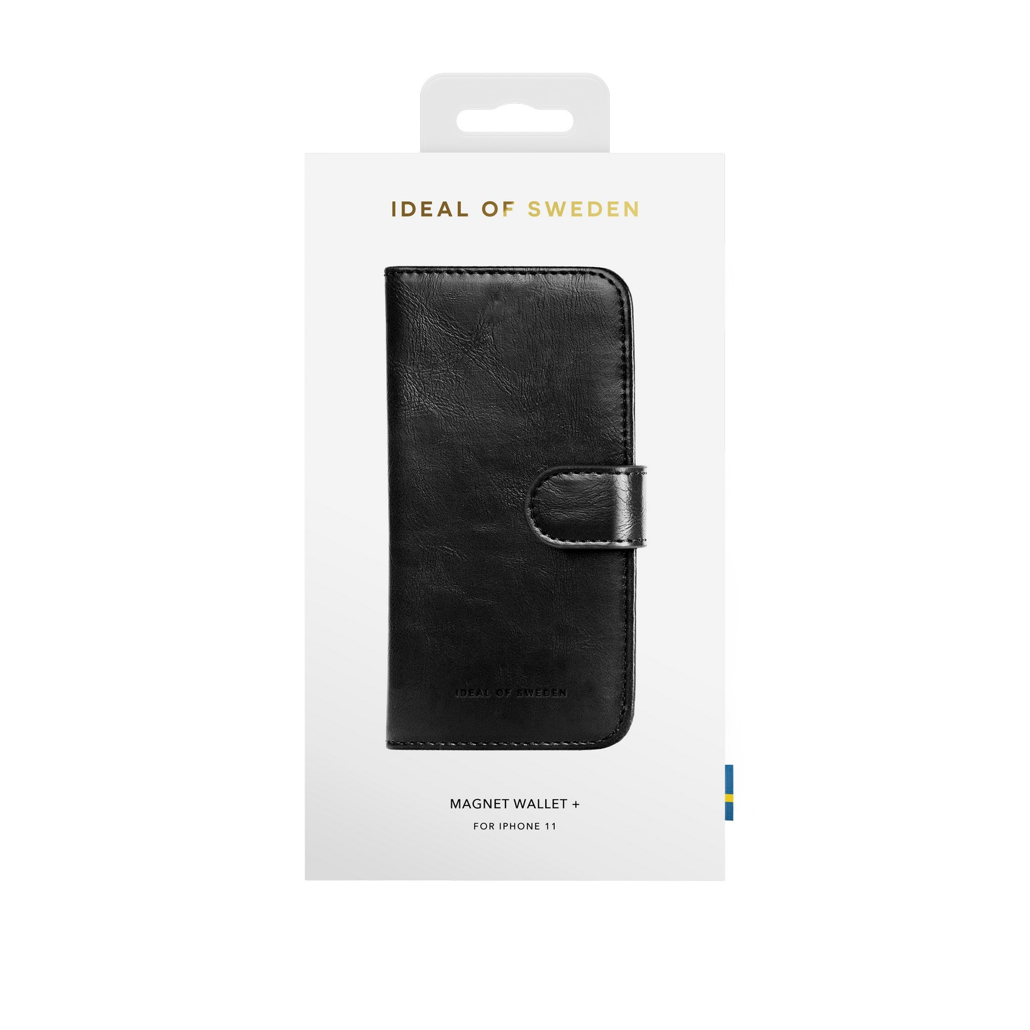 Une coque de téléphone noire dans son emballage avec le logo Ideal of Sweden.