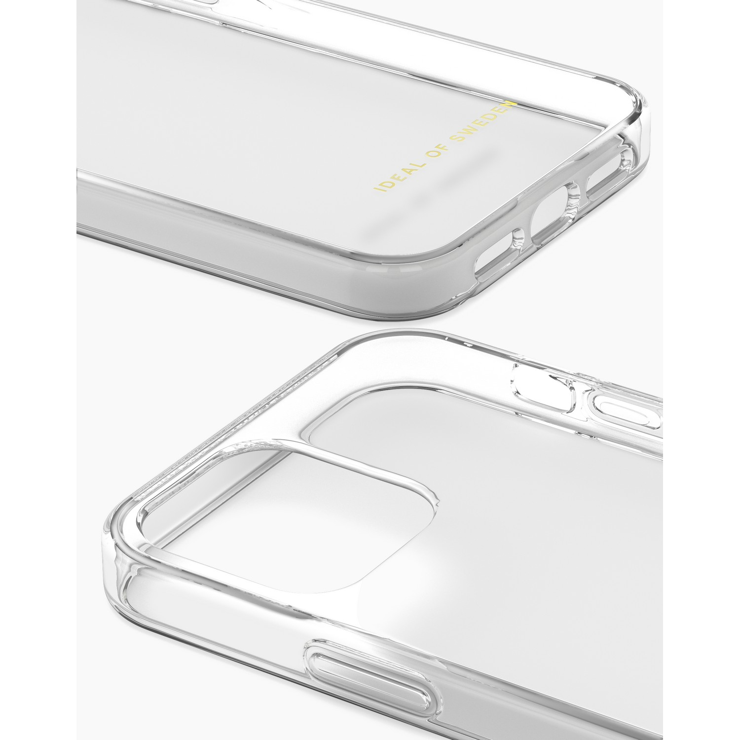 Gros plan sur une coque de téléphone transparente, présentant son design et la marque Ideal of Sweden.