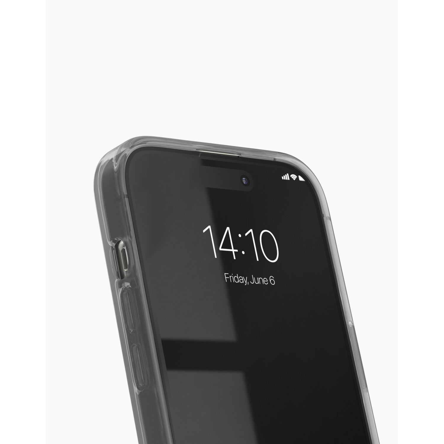 Gros plan sur écran de téléphone avec coque, affichant l'heure et barres de signal.