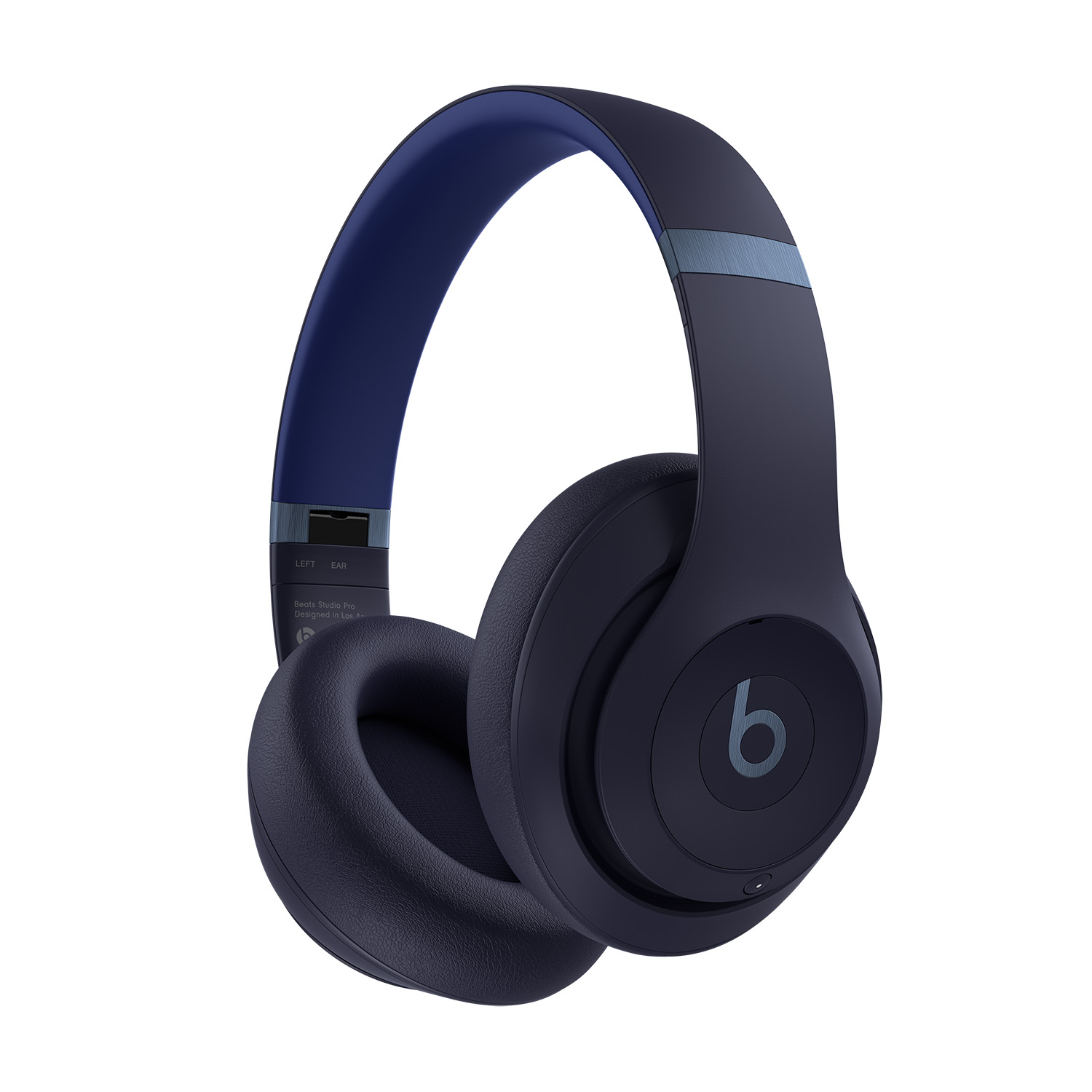 Auriculares Beats Studio Pro azul oscuro. El auricular derecho tiene un logotipo 'b'. La diadema también es azul.