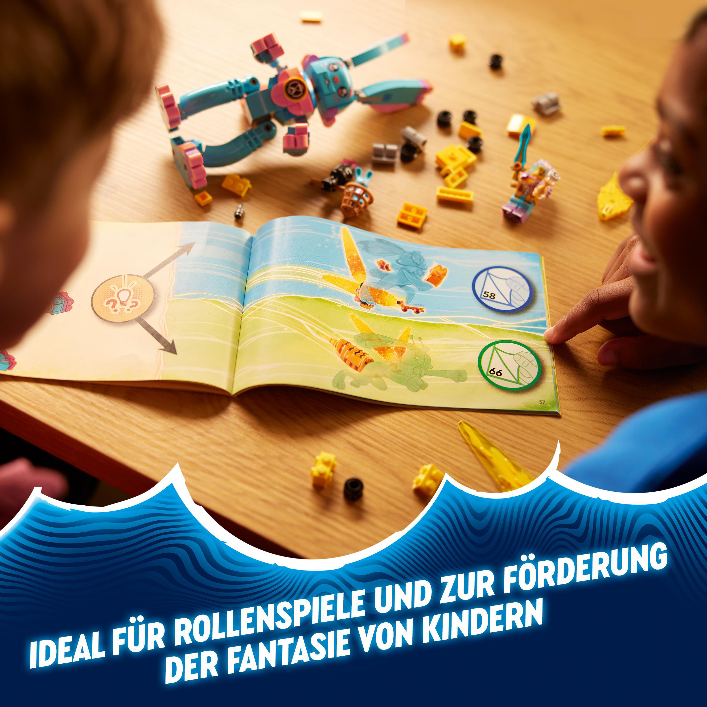 Zwei Kinder schauen sich die Anleitung für ein Lego-Set an. Lego-Teile und ein fertiges Modell.