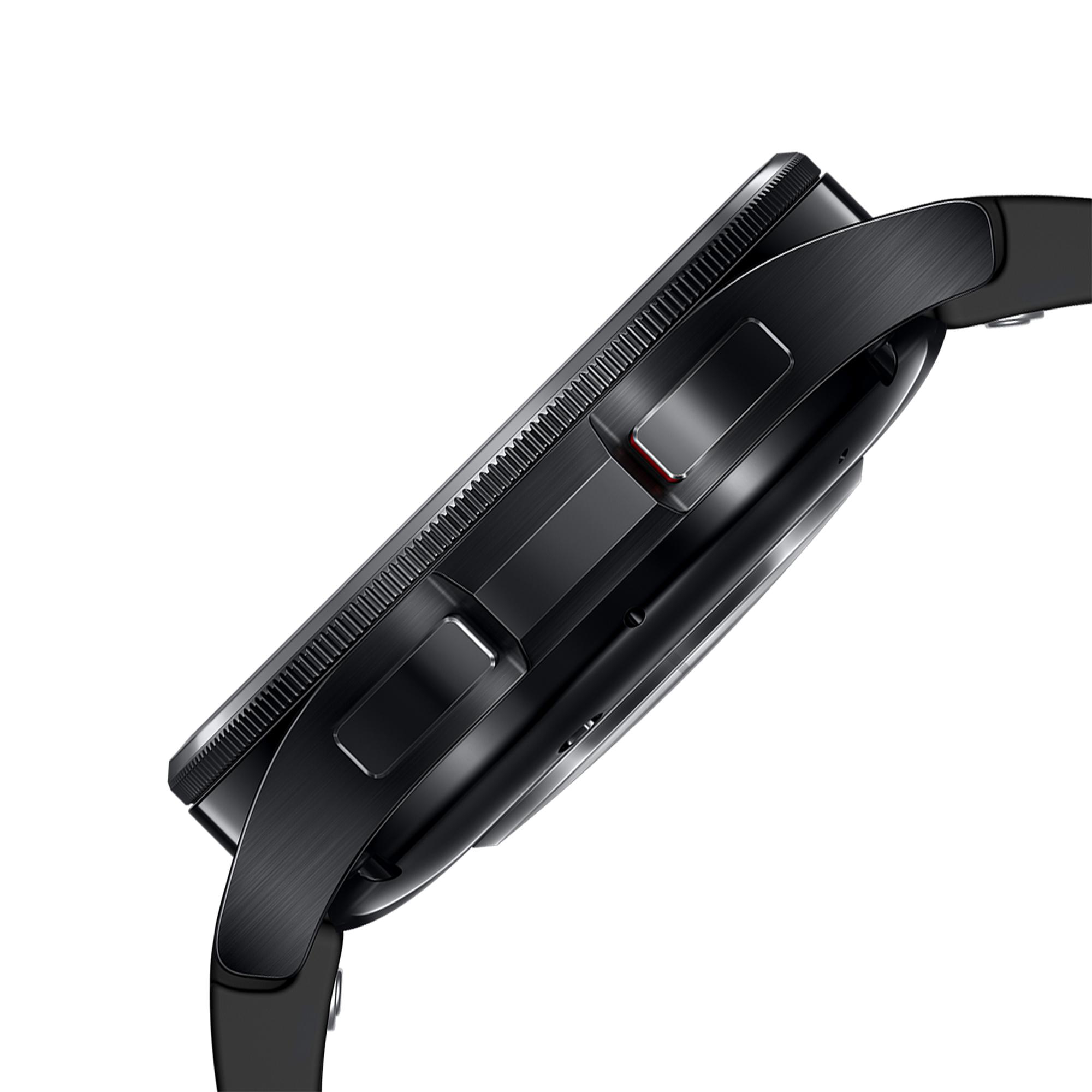 Nahaufnahme einer schwarzen Smartwatch, abgewinkelt, um die Seite mit geriffelter Lünette und schwarzem Armband zu zeigen.